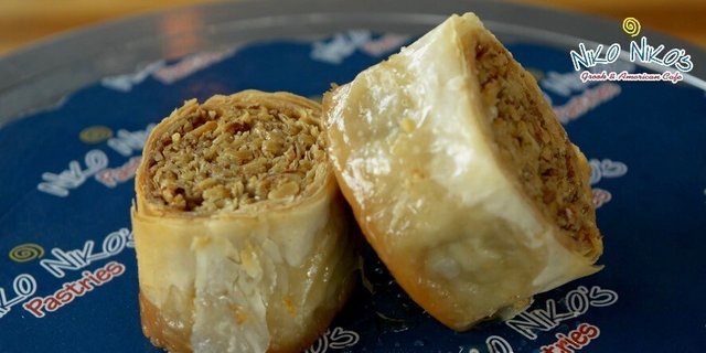 Walnut Roll Saragli