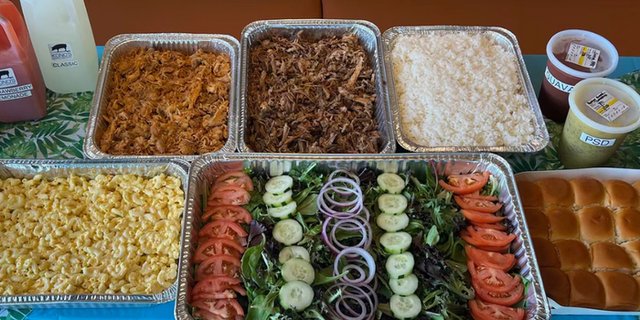 30-Person Luau Package