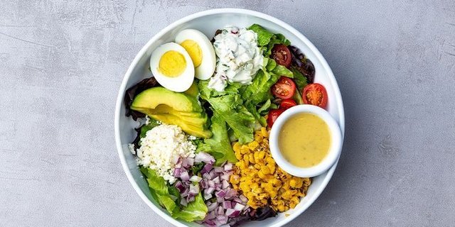 Roasted Corn & Avocado Cobb Salad Boxed Lunch