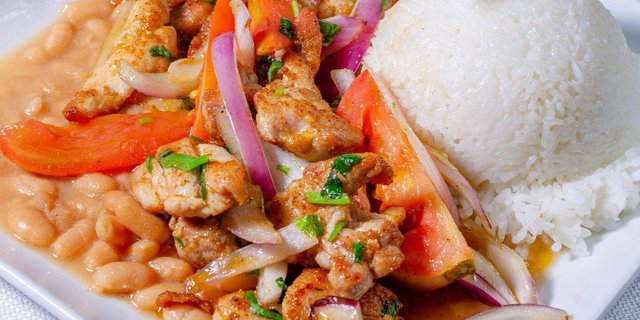 Pollo Combinado