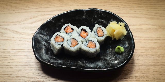 Salmon Roll