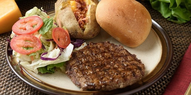 Chopped Hamburger Steak w/ Gravy