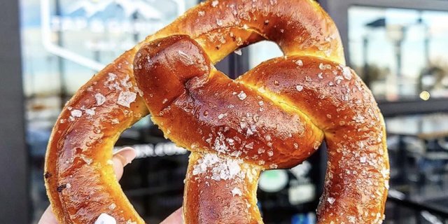 T&G Buttered Soft Pretzel