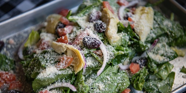 The Hill Salad Pan