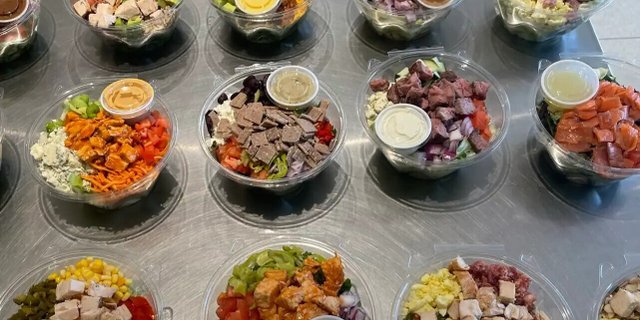 Half Fourleaf Chopped Salad Bar