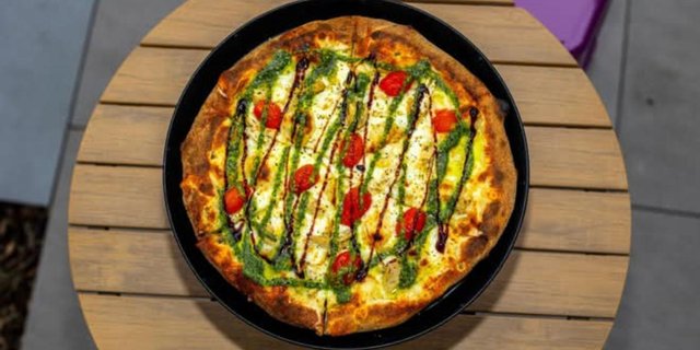 Pesto Caprese Pizza