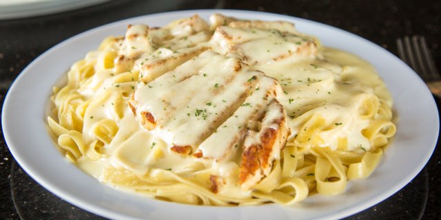 Chicken Alfredo Pasta