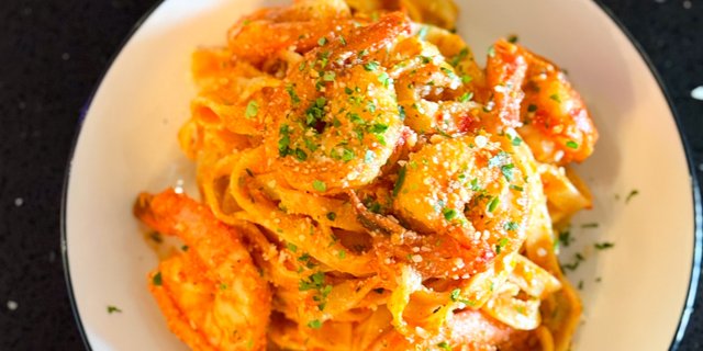 Calabrian Shrimp Fettuccine Platter