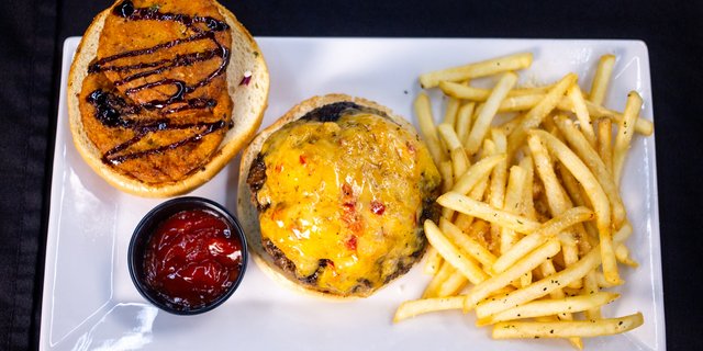Carolina Burger