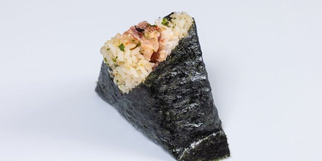 Spicy Tuna Poke Onigilly
