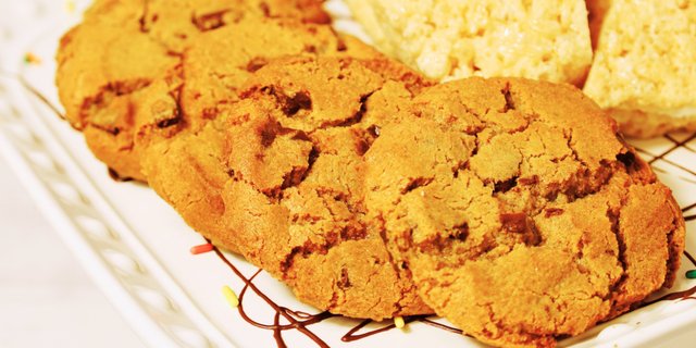 Vegan Chocolate Chip Cookie
