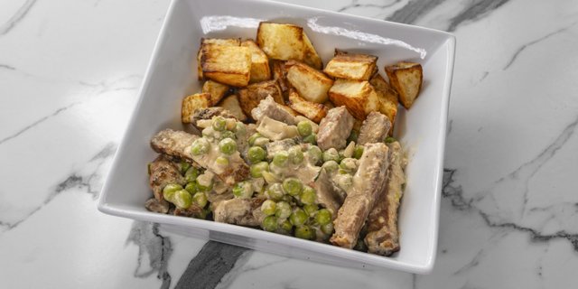 Steak Stroganoff Tray