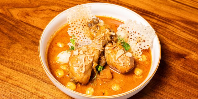 Individual Massaman Gai Curry