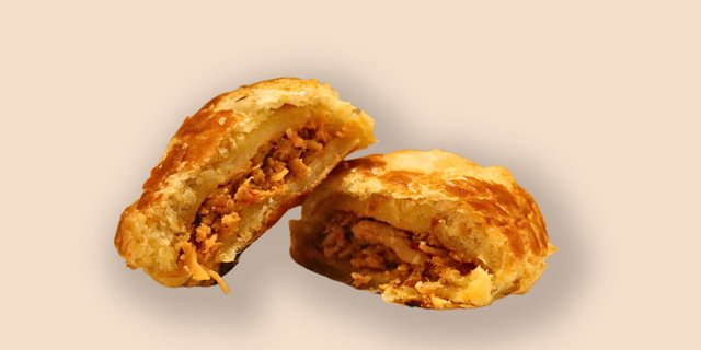 Chicken & Cheese Empanada