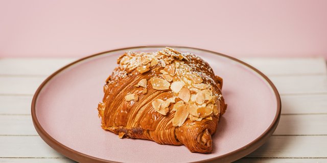 Toasted Almond Cardamom Croissant