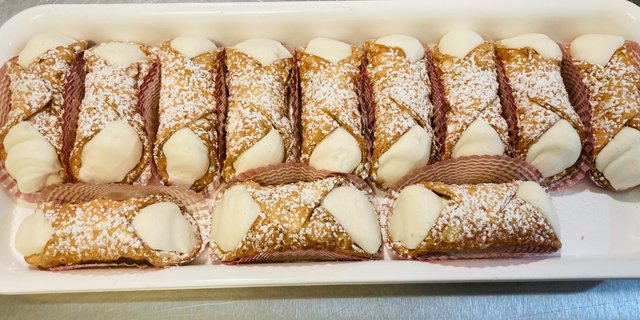 Mini Cannoli Tray