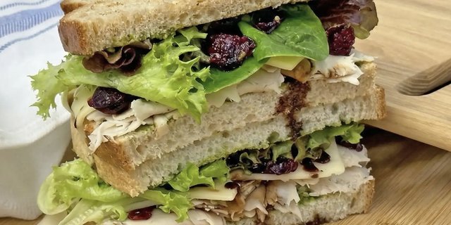 Turkey & Pesto Sandwich