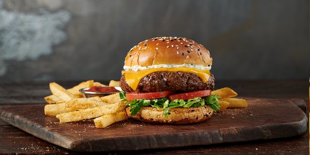 Burger w/ Cheese, Side & Cookie