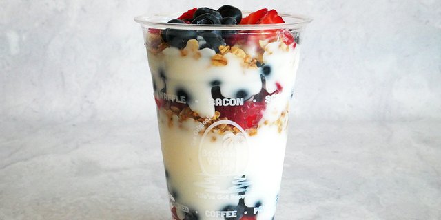 Berry Yogurt Parfait