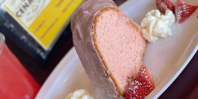 Strawberry Cake