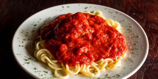 Spaghetti w/ Meatballs