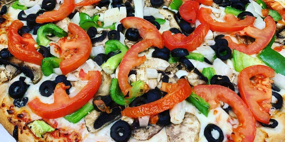Golden Halal Pizza
