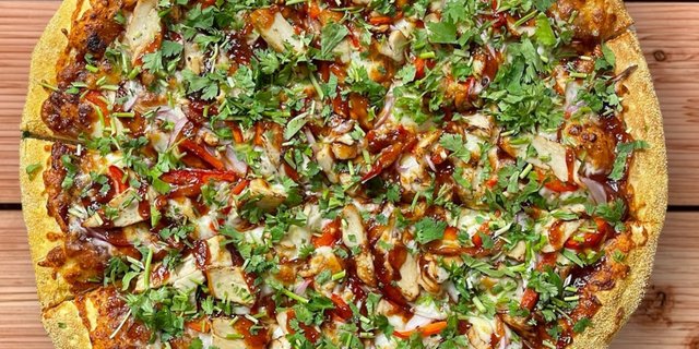 BBQ Pizza w/ Chicken