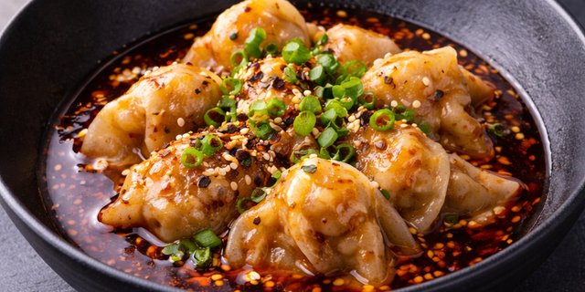 Chicken Red Oil Wonton Tray