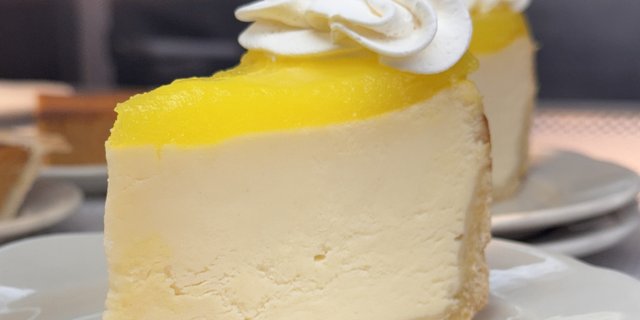 Lemon Cheesecake