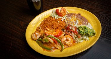 Tres Amigos Mexican Grill