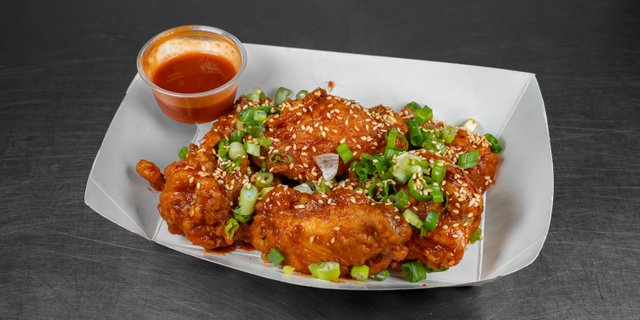 24 Korean Fried Chicken Wings - Gochujang glaze