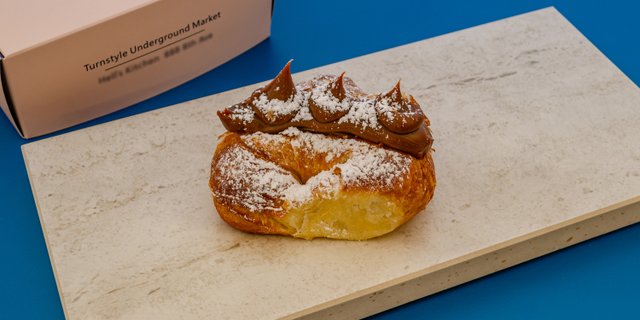 Croissant w/ Dulce De Leche
