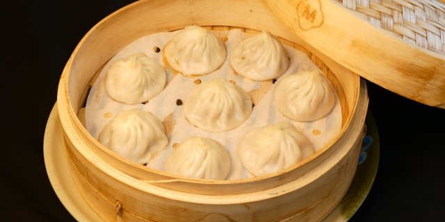 Crab Roe & Pork Soup Dumpling