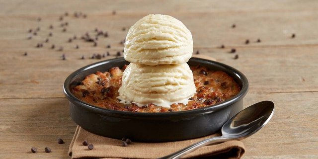 Individually Packaged Gluten-Free Chocolate Chip Pizookie®
