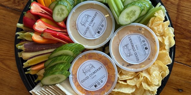Veggie & Dip Charcutable® Tray