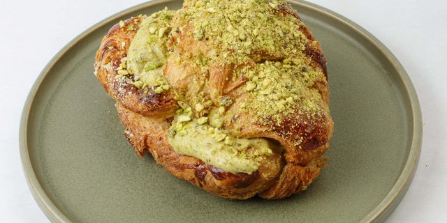 Pistachio Croissant