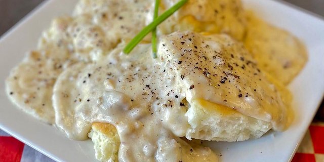 Biscuits w/ Sausage Gravy