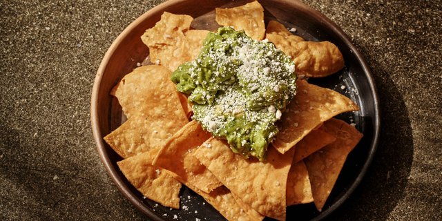 Chips & Guacamole