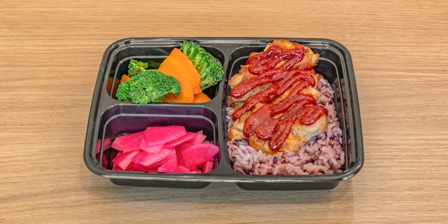 Spicy Chicken Bulgogi Dosirak Boxed Lunch