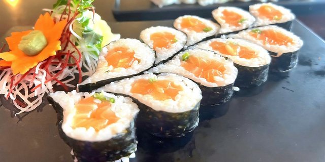 Salmon Roll