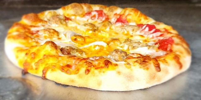 Wood-Fired Roasted Onion Traditional Pizza