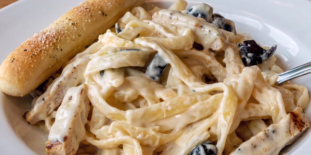 Chicken Fettuccine Alfredo
