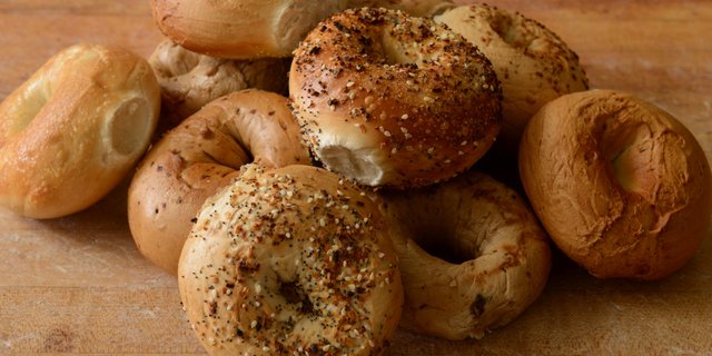 Dozen Bagels (Assorted)