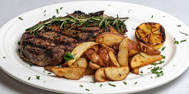 Rib-Eye Steak