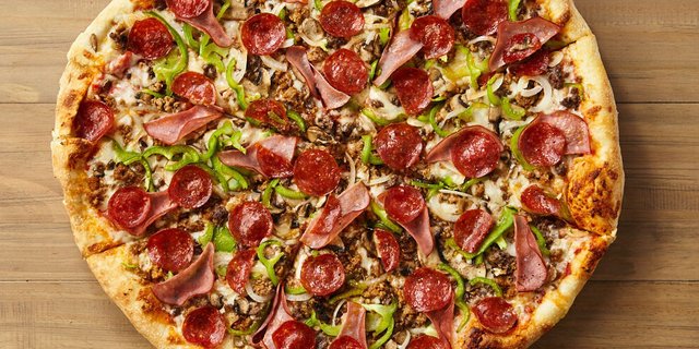 Johnny's Deluxe Pizza
