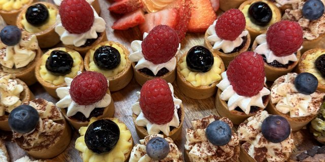 Mini Italian Pastries & Desserts