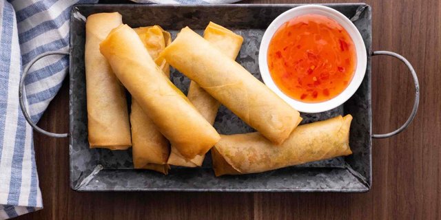 Hand Wrap Shrimp Egg Roll