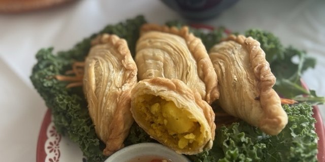 Chicken Curry Puffs