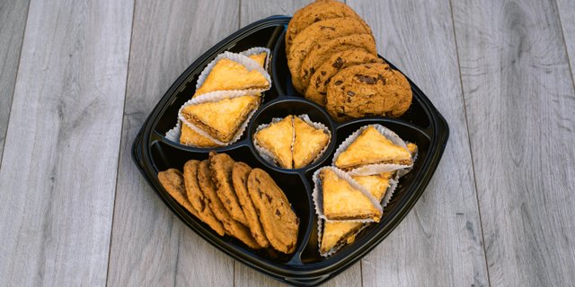 Combo Dessert Tray