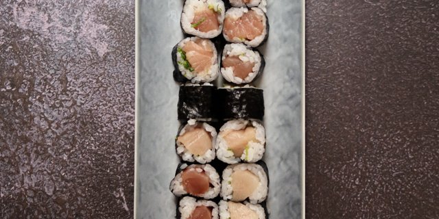 Yellowtail Roll
